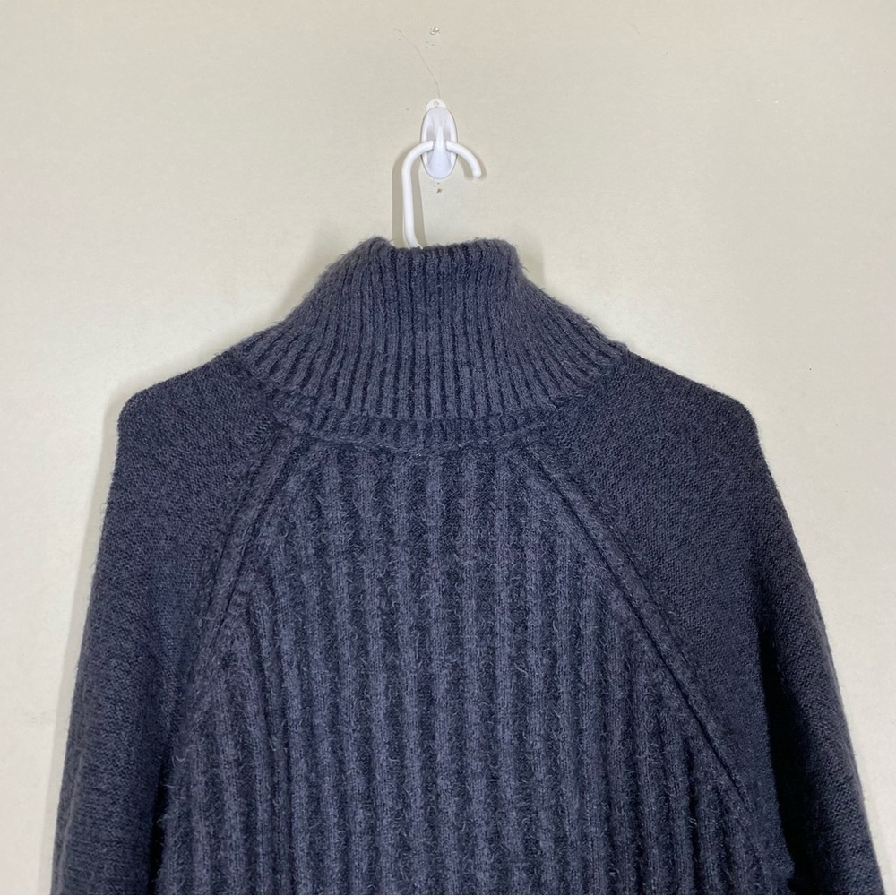 Free People Big City Turtleneck Size Small (Oversized) - Picture 8 of 12